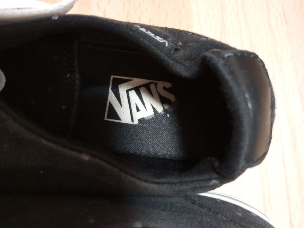 Czarne trampki Vans