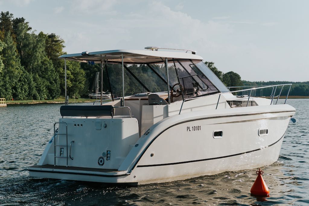 Czarter jachtu motorowego houseboat Futura 860, Stillo 30, Mazury