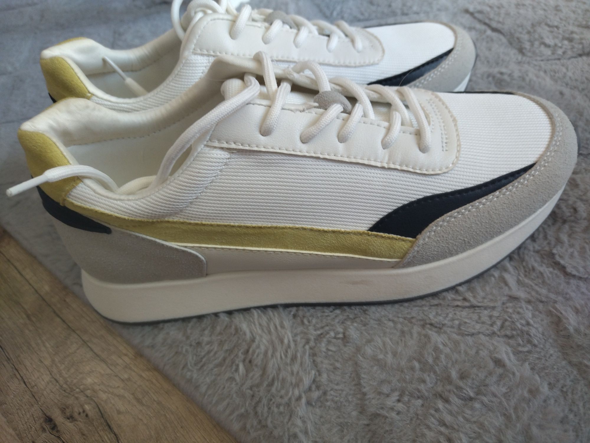 Nowe buty snakersy adidasy ccc