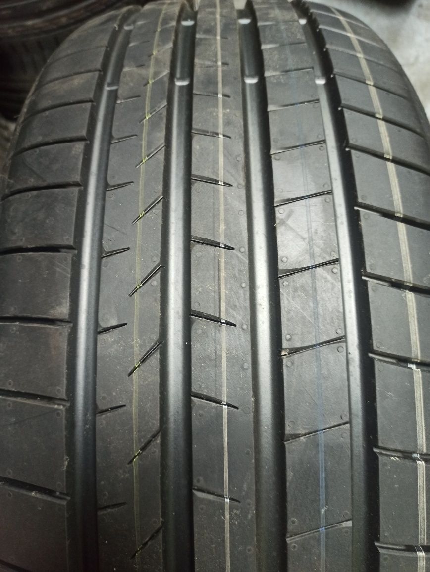 Шини комплект Нові 255-55-19 Bridgestone