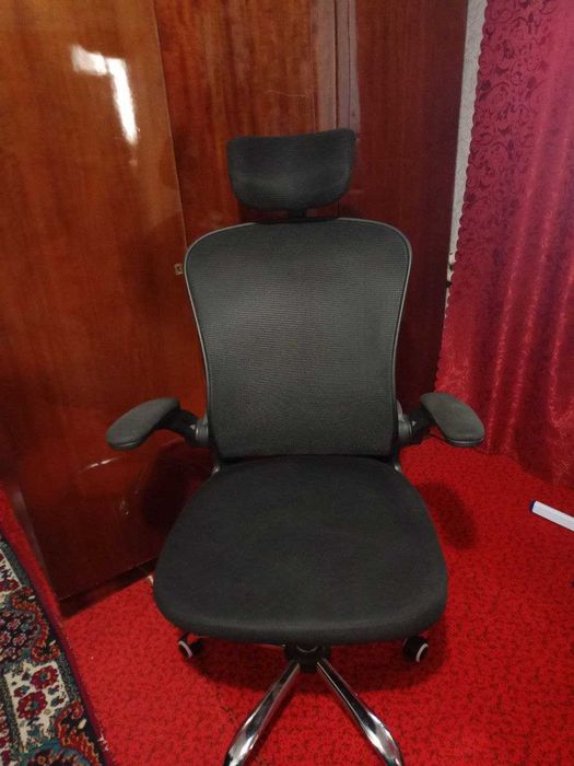Крісло офісне Ergonomic Black