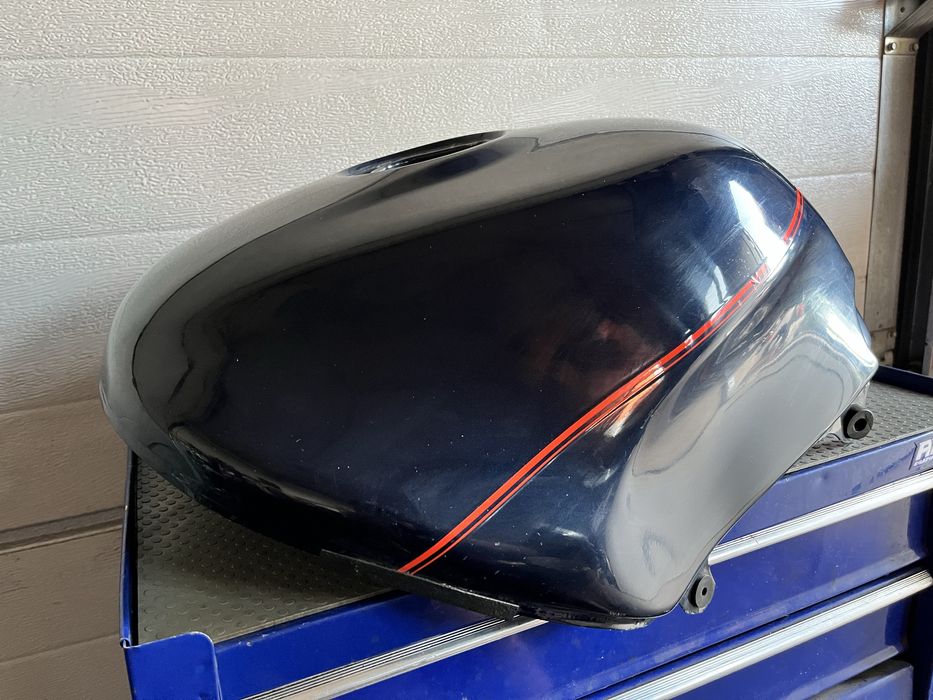Zbiornik paliwa bak suzuki gsx 1100f gsxf 1100