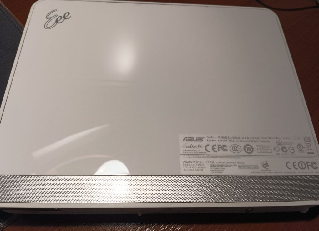 моноблок EeeBox PC EB1007 Intel Atom D410,DDR2 2GB,SSD 120 GB Kingston