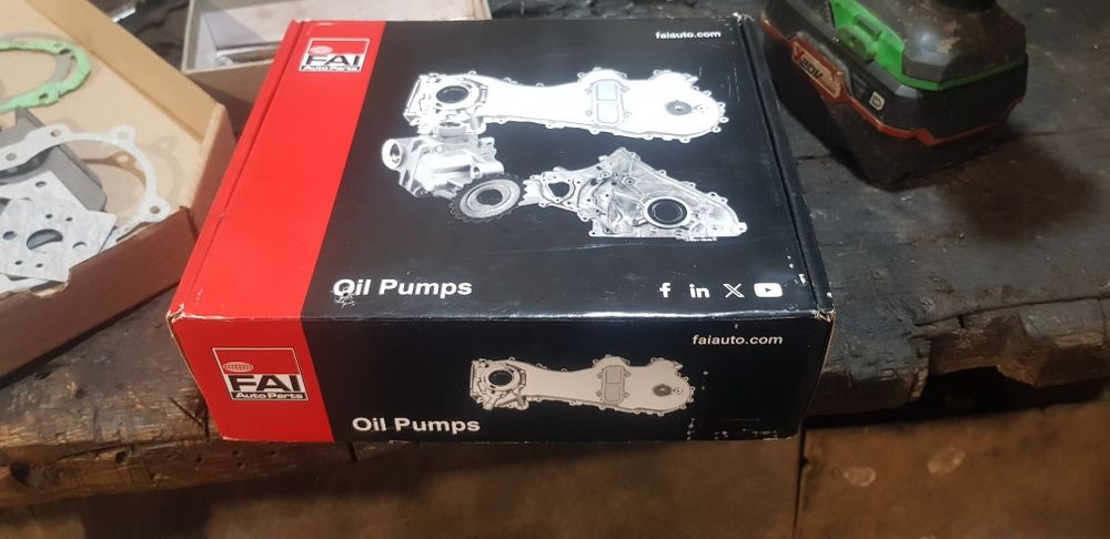 Масло насос , повністю новий