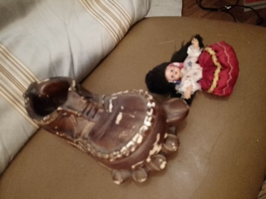 Quer dedoes?Sapatos de homem em louça c/dedoes a sair9E-Bonec2EDesde2E