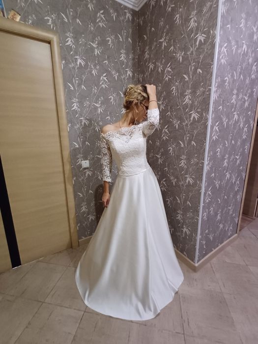 Весільна сукня айворі