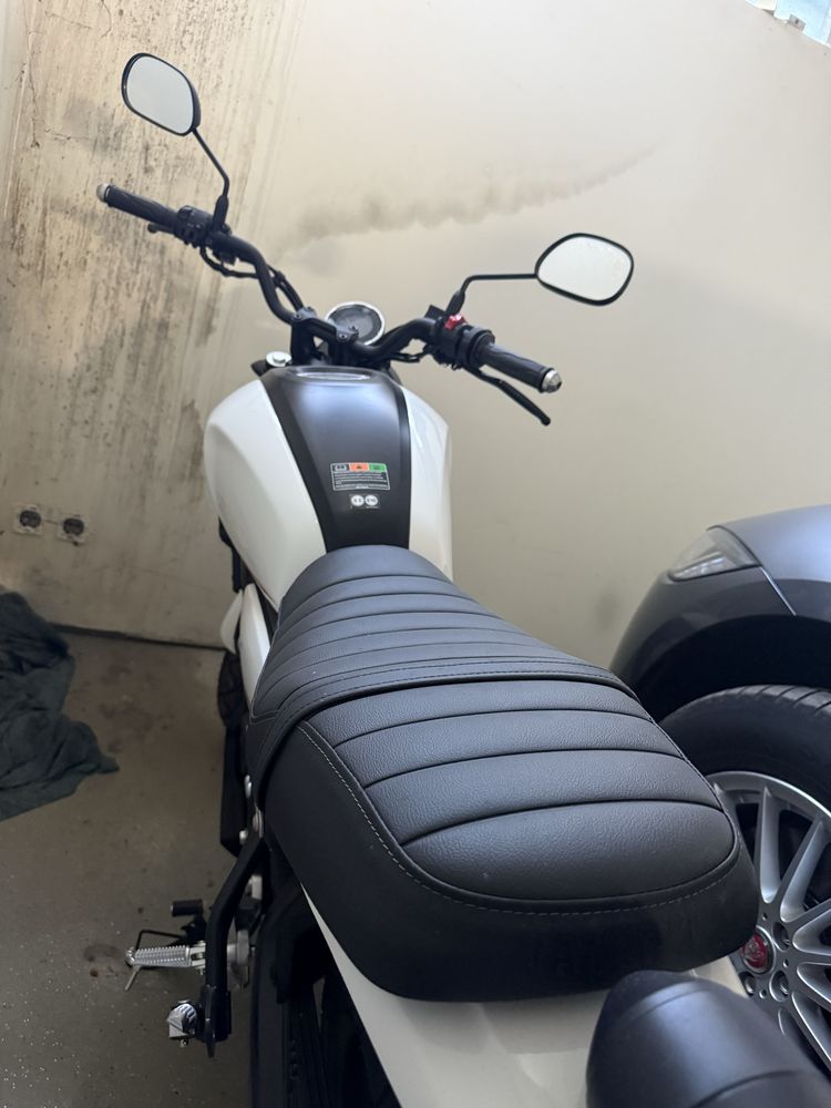 Yamaha XSR 125 - 23