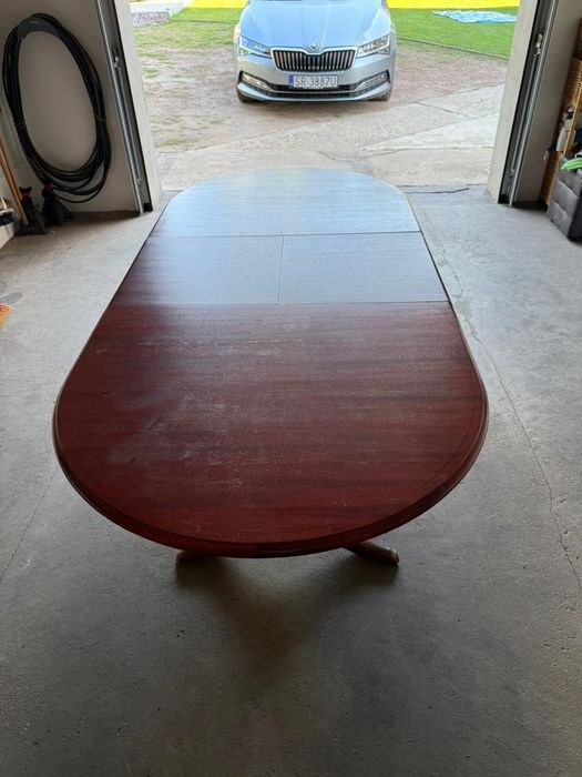 Stół drewniany rozkładany na 8 osób