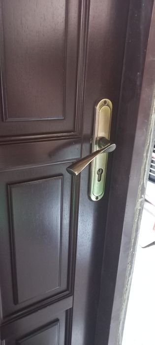 Sprzedam drzwi drewniane z demontażu 200x100