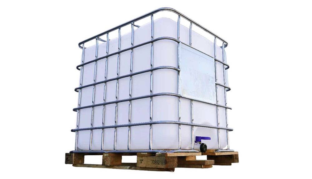 Бак куб  єврокуб IBC на дерев'яному піддоні для топлива чи води