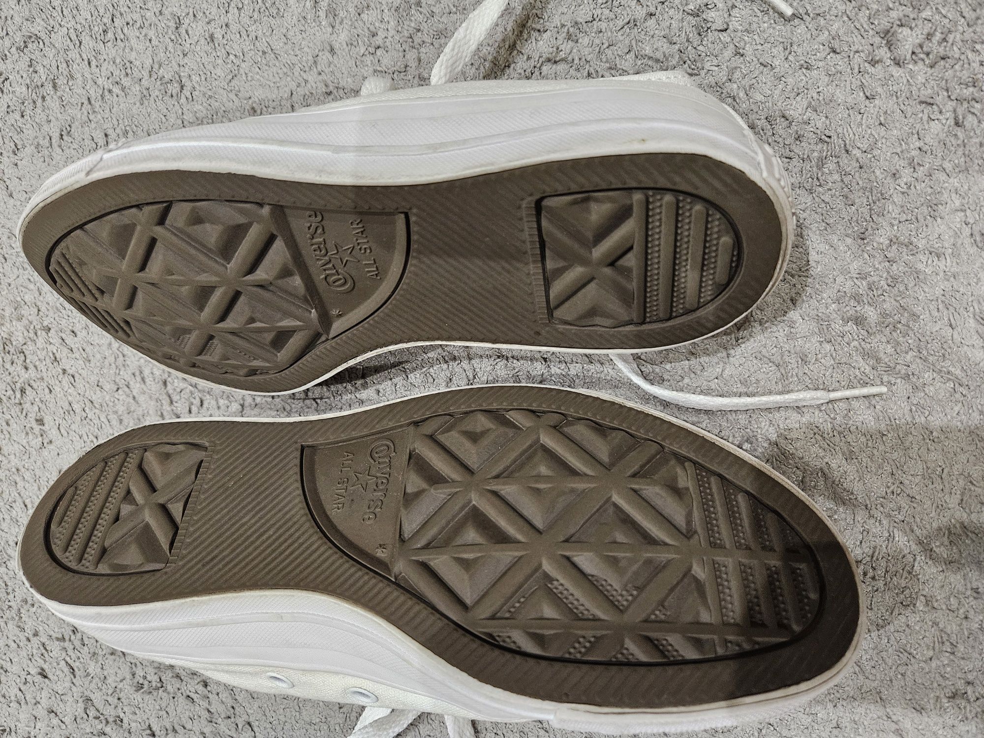 Sapatilhas brancas All-Star Converse