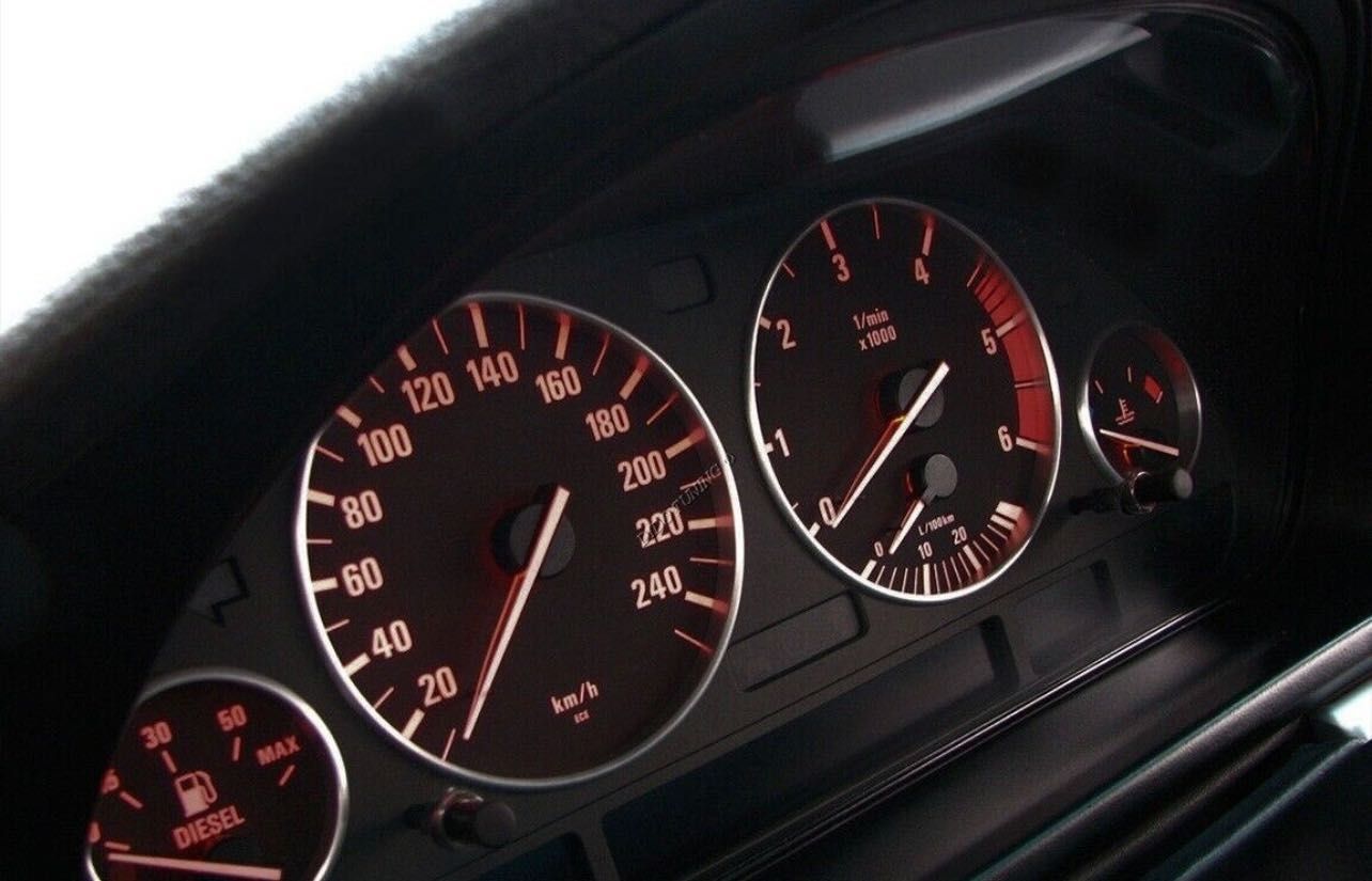 Серебристые кольца в приборную панель спидометр BMW Е38 Е39 Е46 Е53