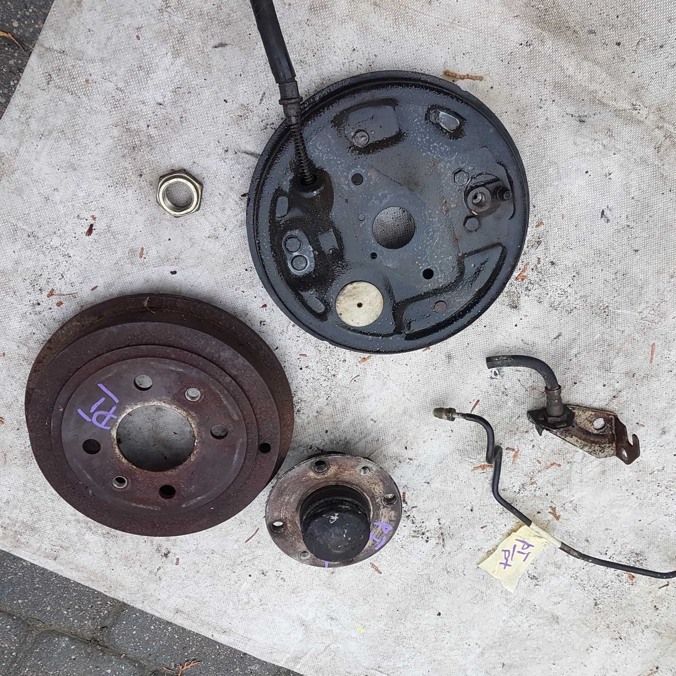 piasta bęben osłona błotna kotwiczna szczęki cylinderek fiat punto I
