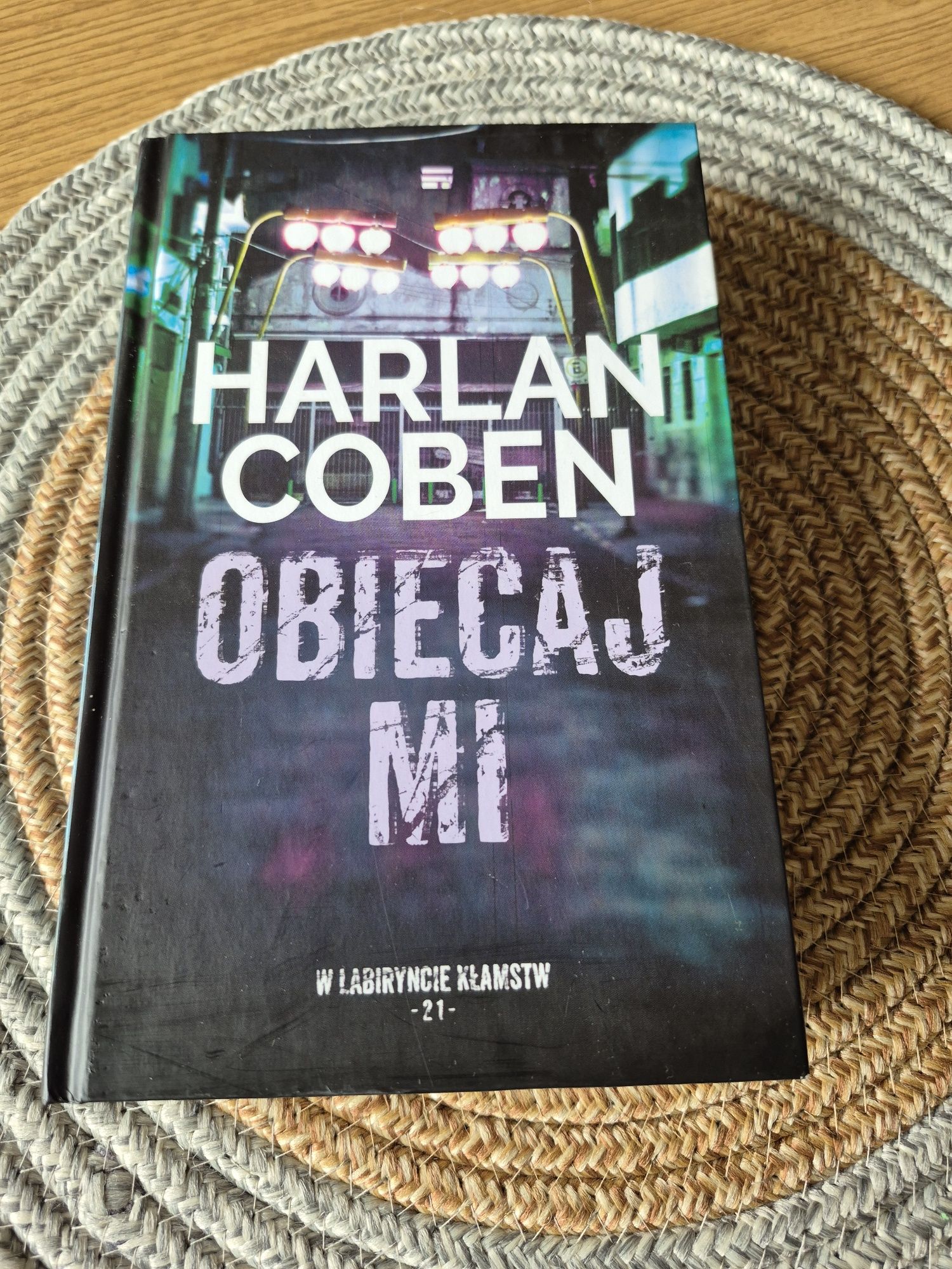 Książka Harlan Coben "Obiecaj mi"