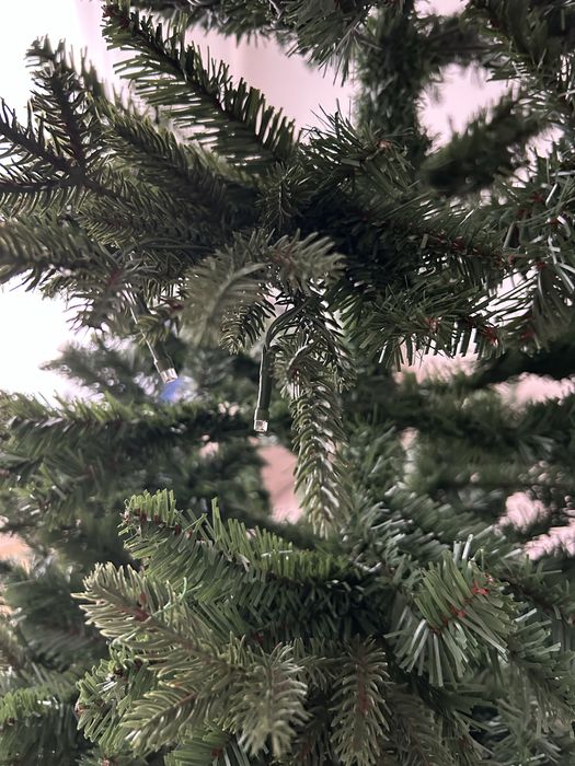 Продаю штучну ялинку в гарному стані