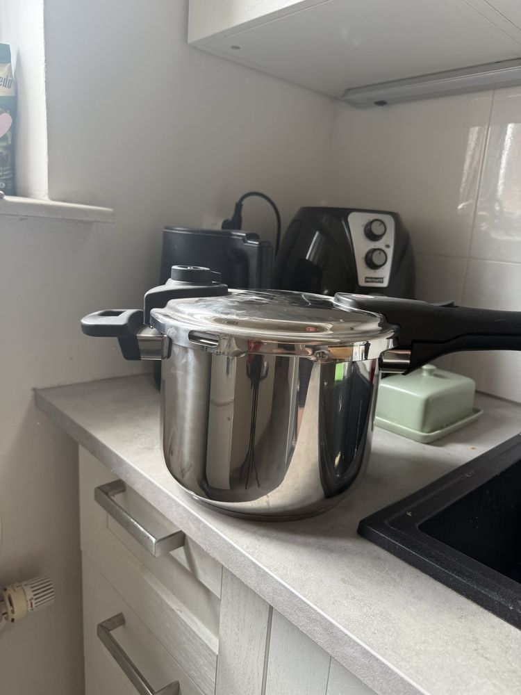 Szybkowar 6L IKEA