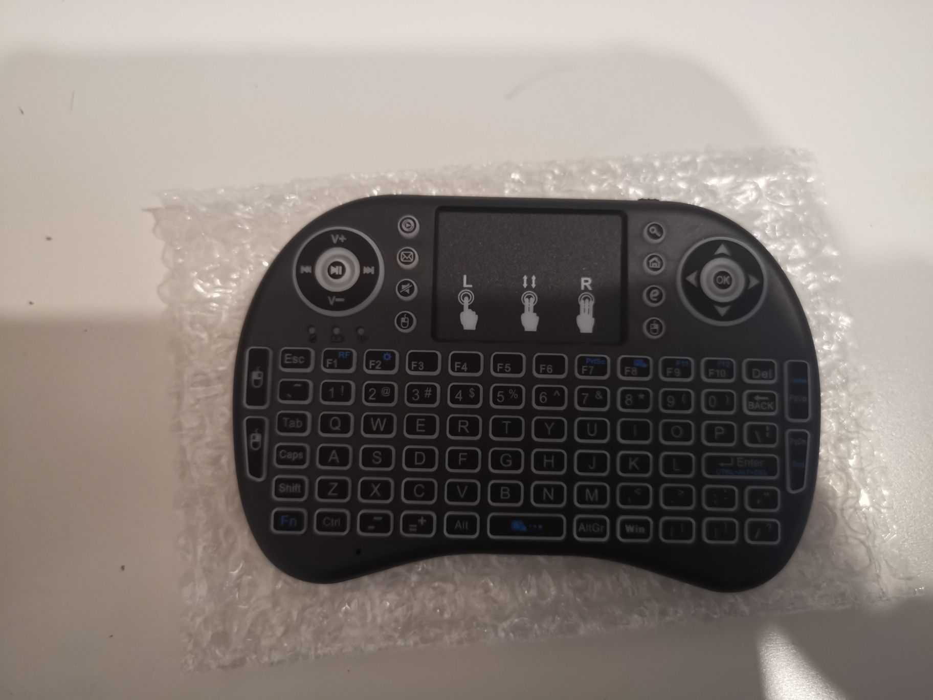 Comando teclado qwerty com pen USB NOVO