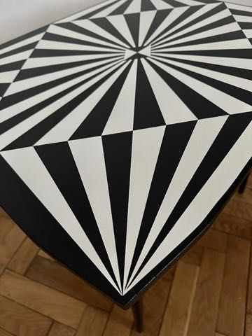Stolik kawowy PRL, lata 60-te, patyczak, super design, vintage
