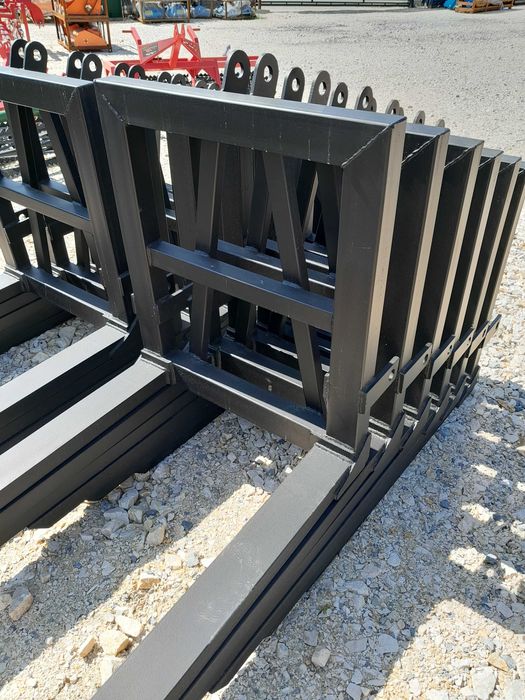 Nowy paleciak podnośnik widlak do palet nowy na tuz ciągnika Dostawa