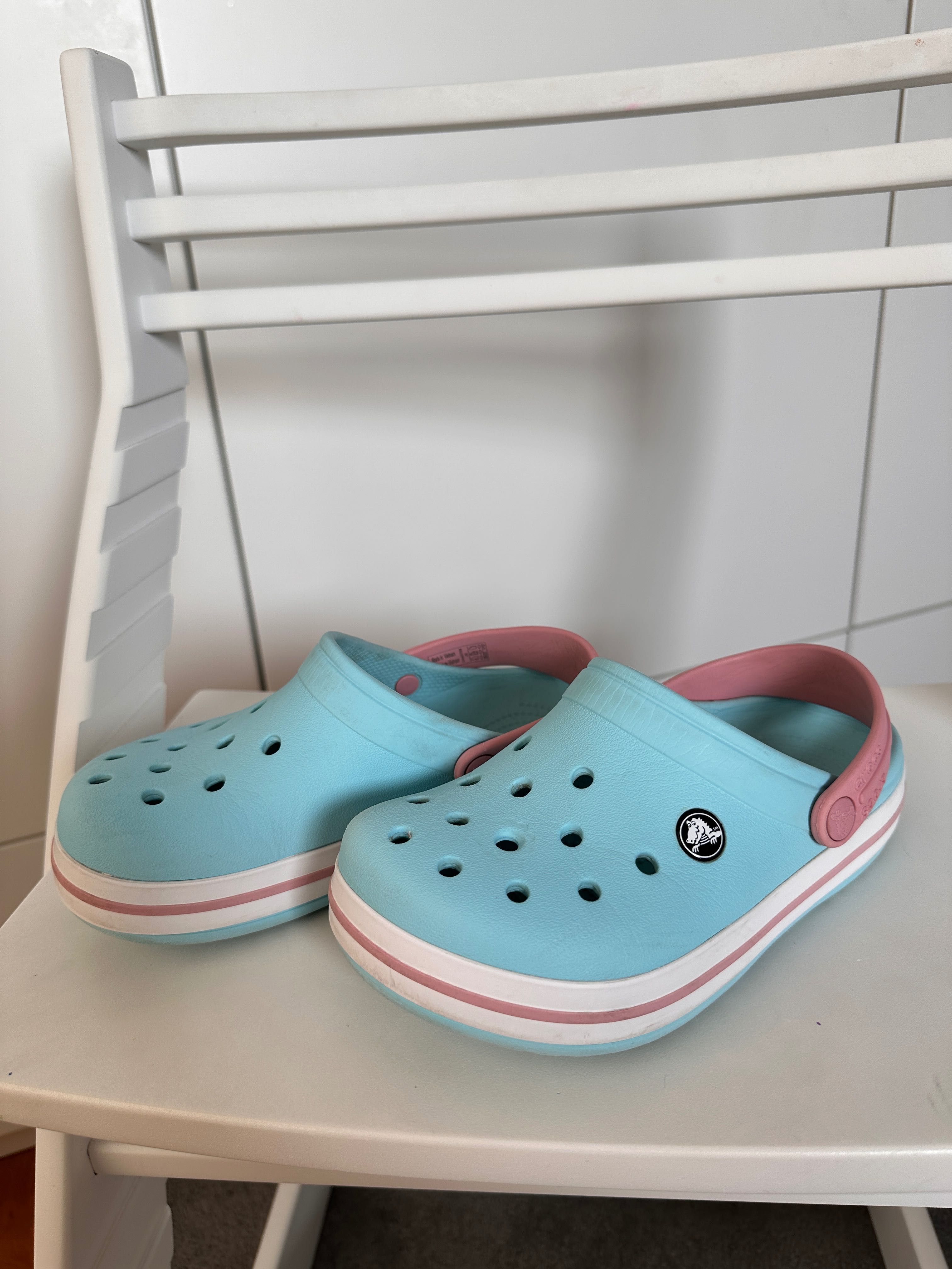 Crocs klapki J2 crocsy