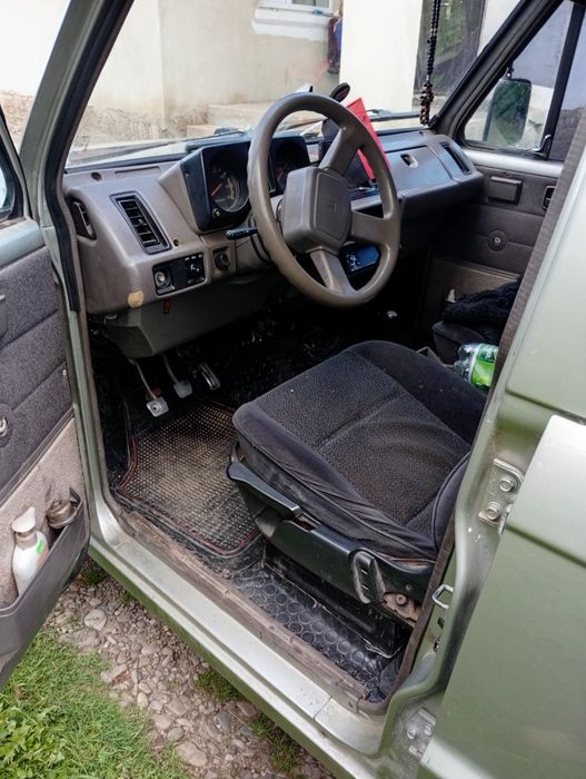 Isuzu Trooper 1988