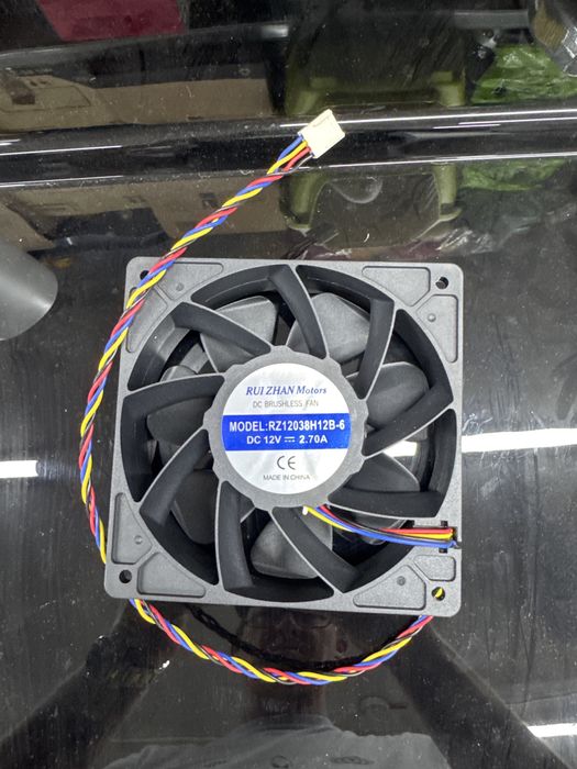 Fan PC Brushless 12v 2.7A 12x12x4