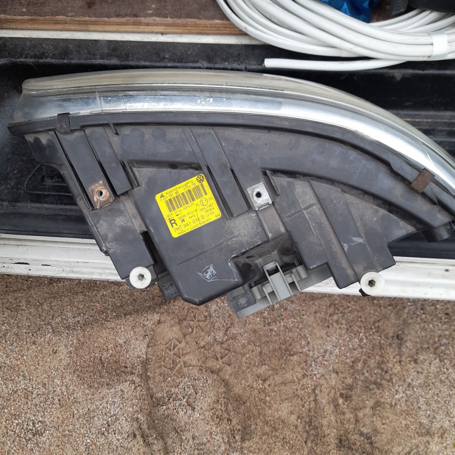 Lampa prawa przód VW T5