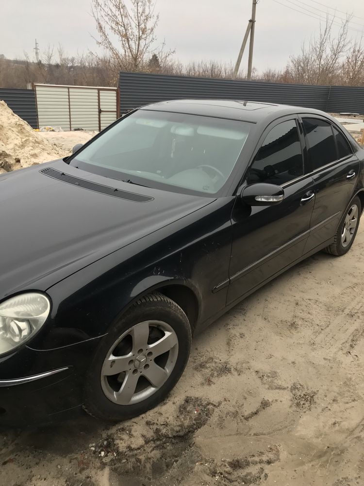 Продам mersedes e 320 4 matic