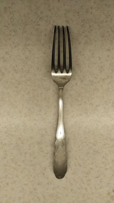 Stary duży posrebrzany widelec Alpacca WFWSiP Hefra Fraget