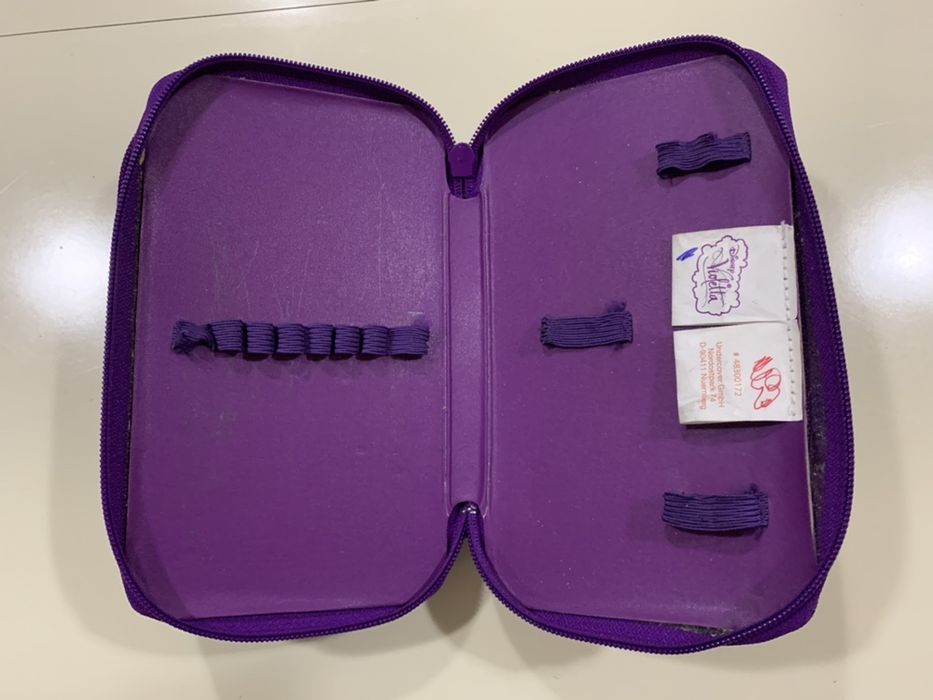 Malas pequenas e estojo