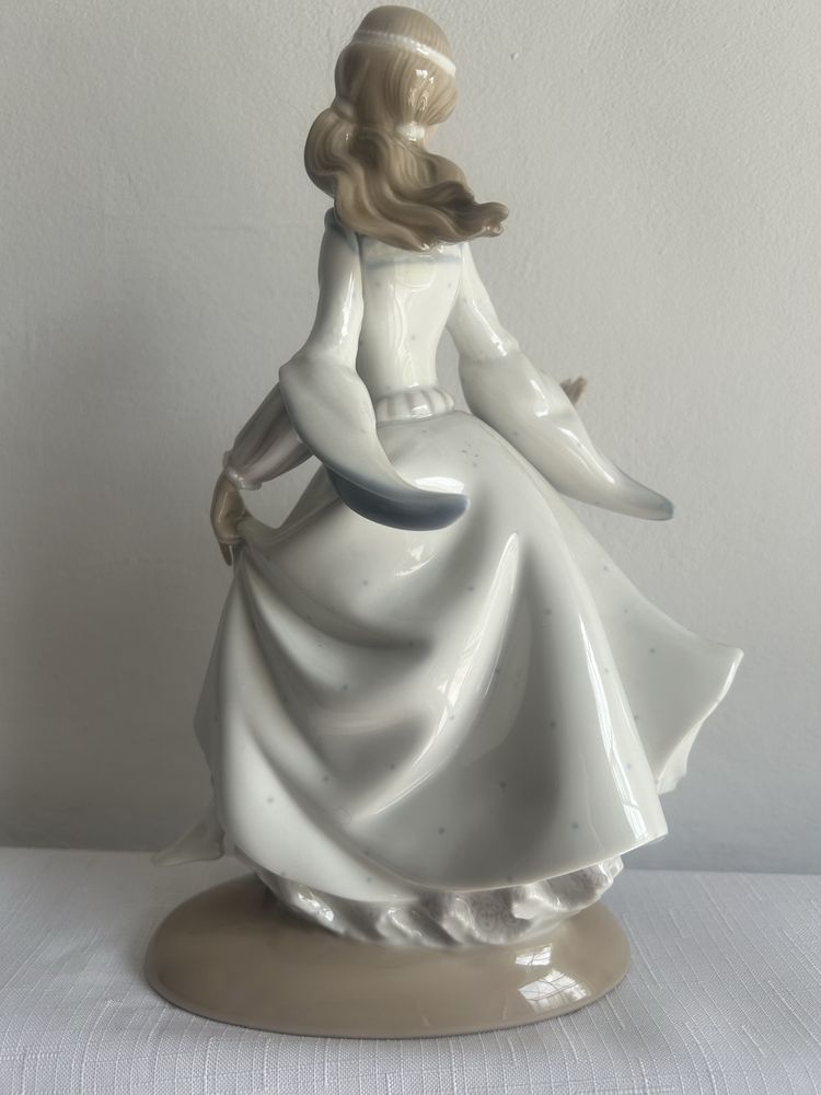 Lladro „Kopciuszek” figurka porcelana