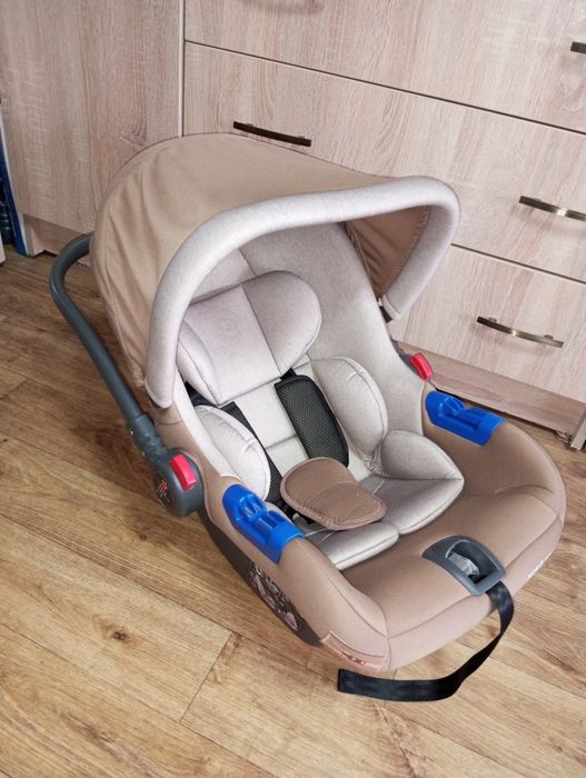 Продам автокресло 0-13кг