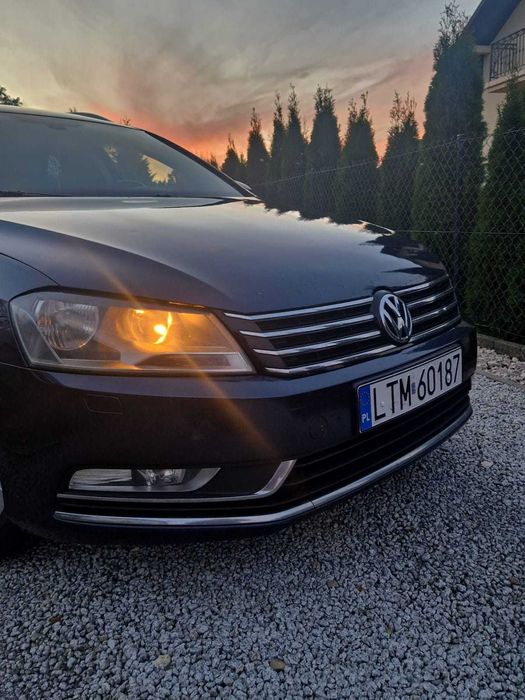 Volkswagen Passat B7 2.0 TDI 2013 rok hak nawigacja