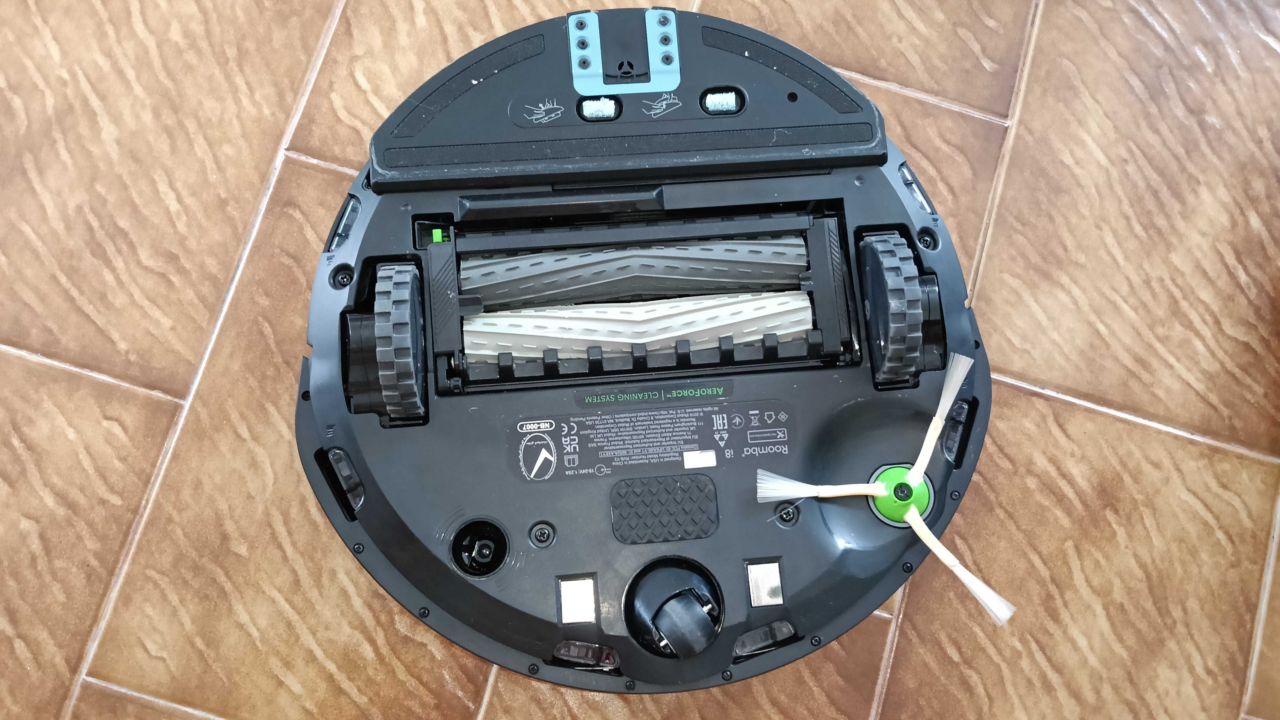 Aspirador iRobot Roomba Combo i8