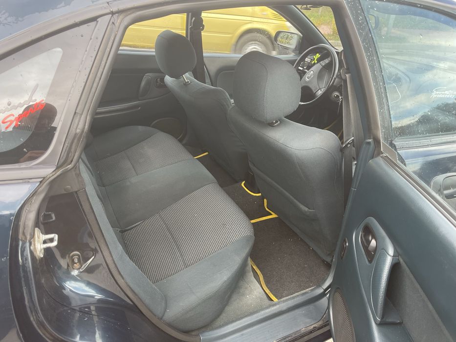 Mazda 323 F продам