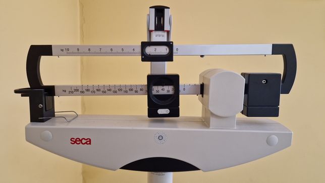 Mechaniczna waga kolumnowa lekarska SECA 711 ze wzrostomierzem