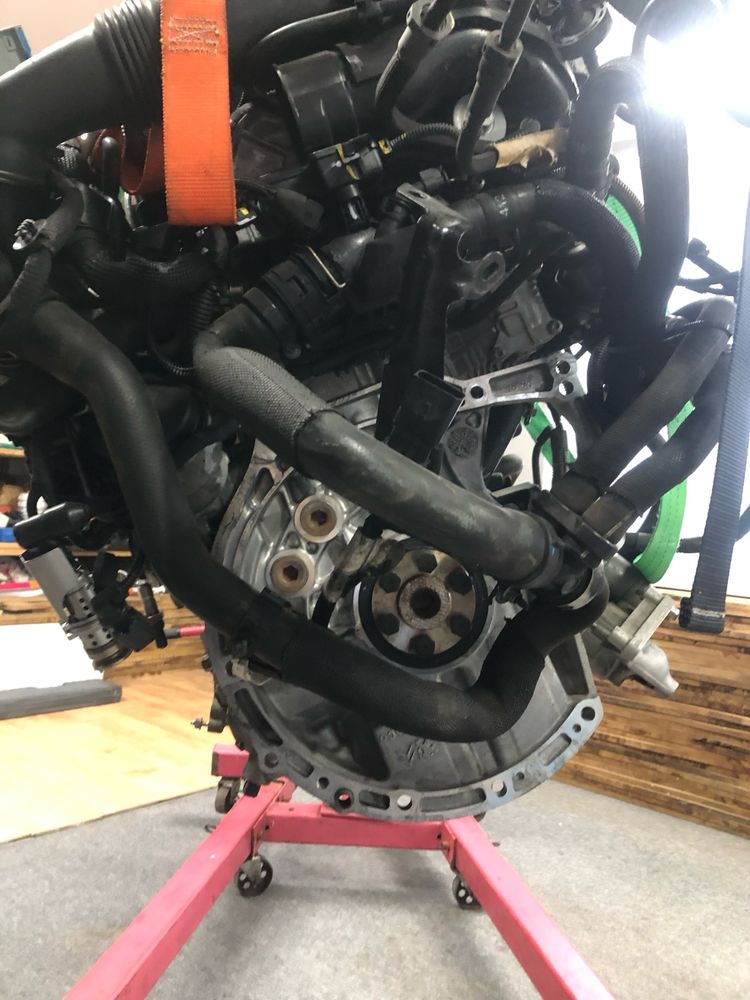 silnik kompletny z osprzetem 45000km YH01 131koni 2020