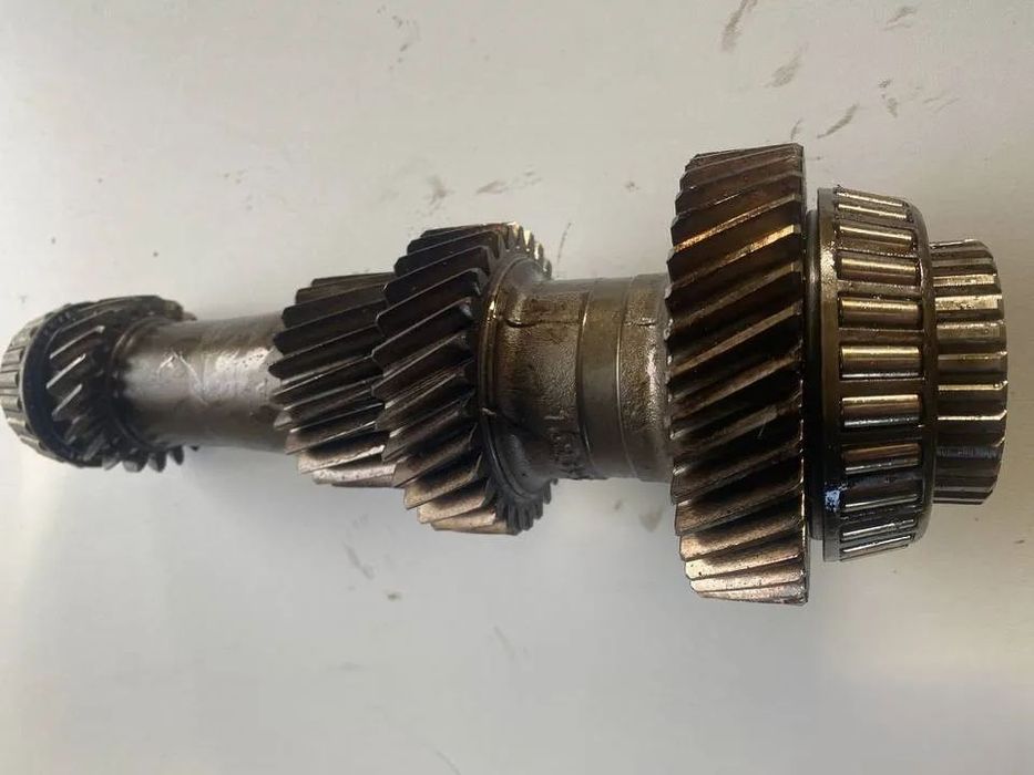 WAŁEK ZĘBATY Z20X23X30X40 JOHN DEERE L168395