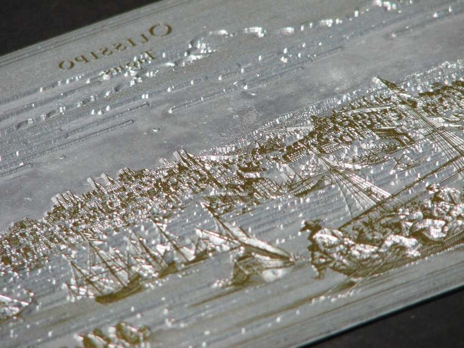 Placa para gravura (imagem de Lisboa e o Tejo em 1704) com Prensa