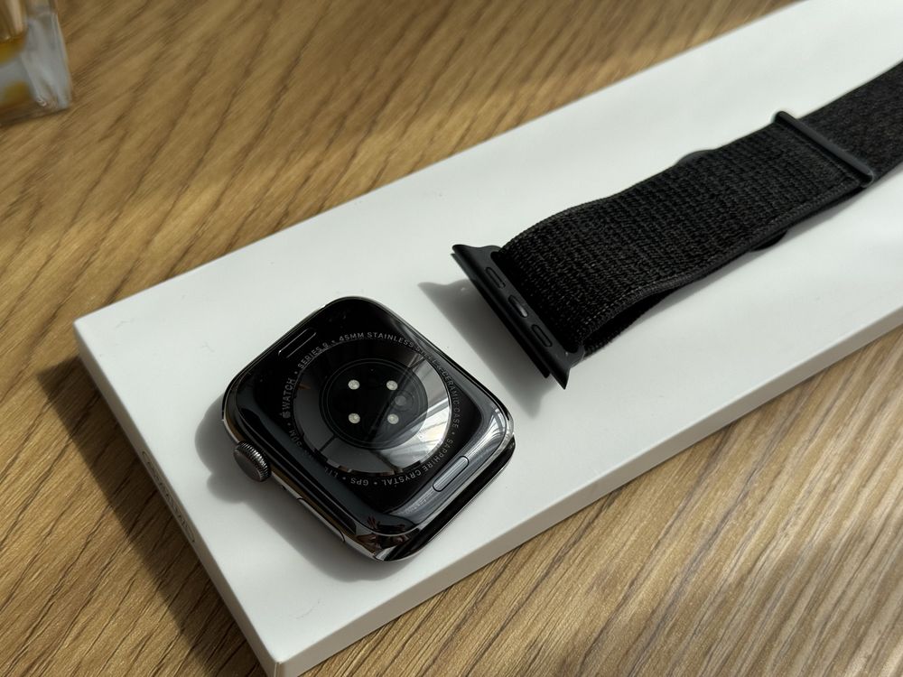 Apple Watch Series 9 45 mm LTE Stainlees Steel