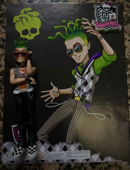 Monter high personagem