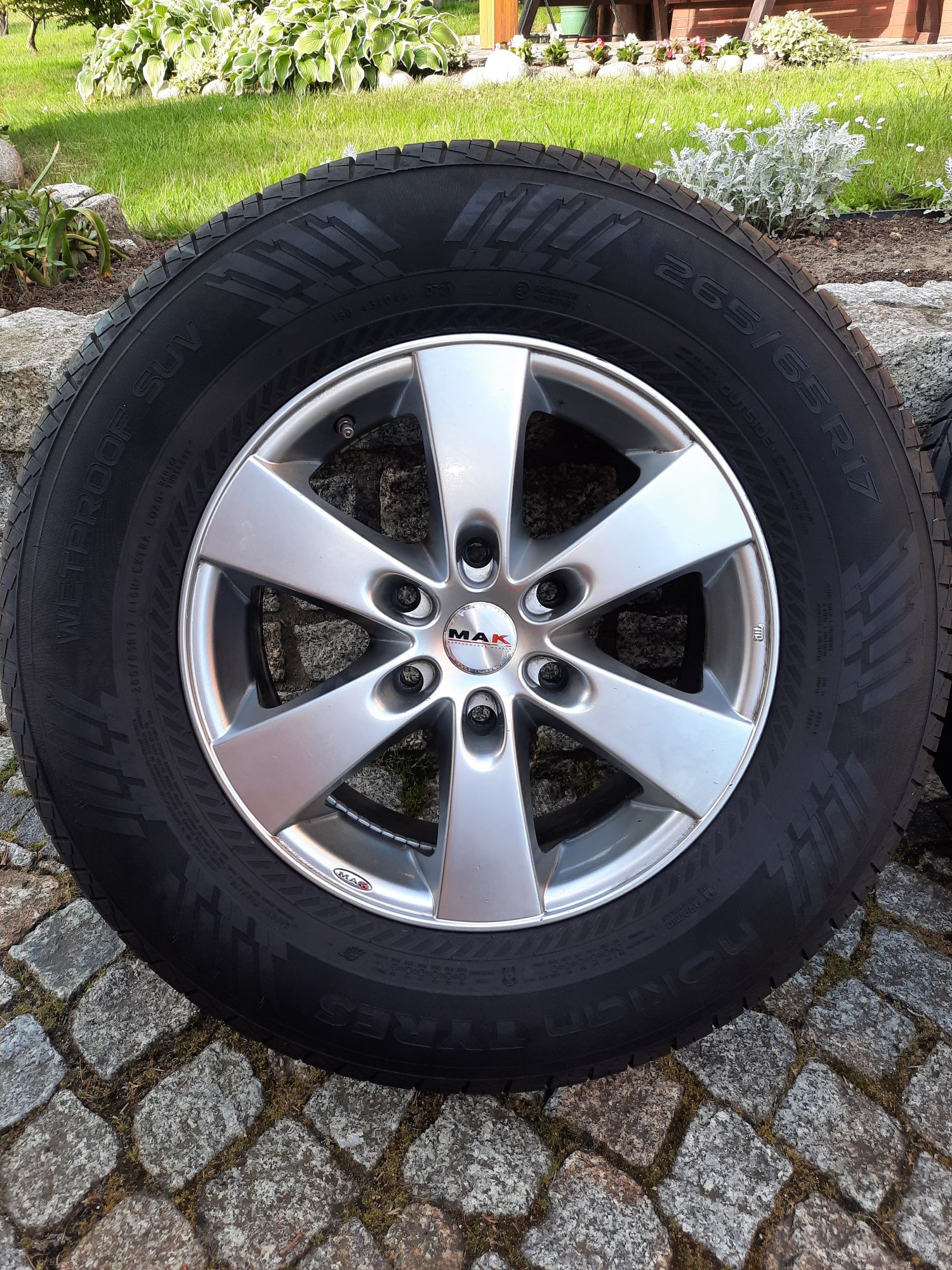 Opony z felgami MAK 265/65 R17
