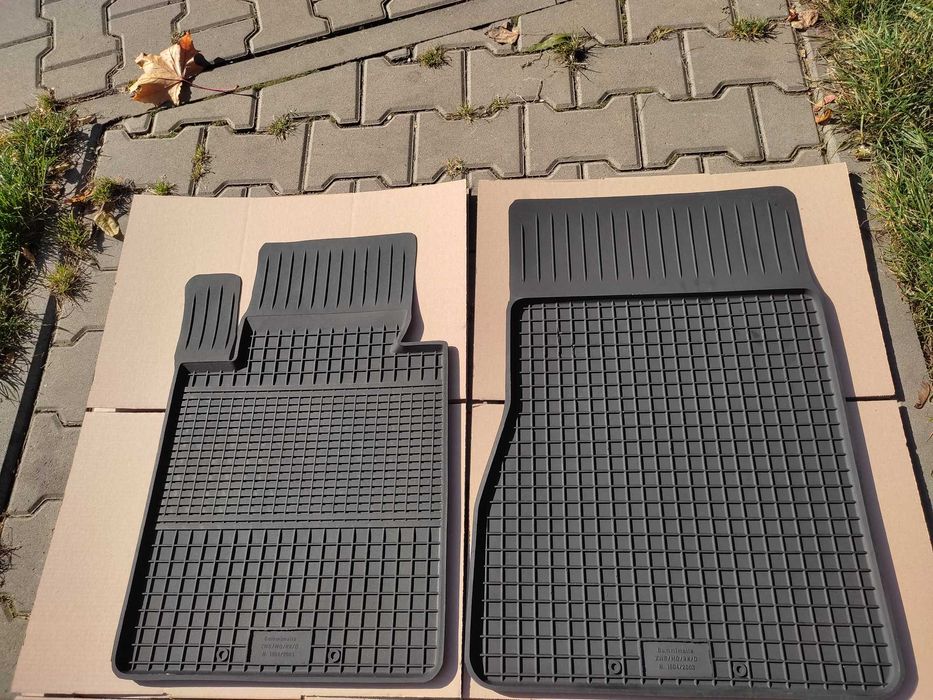 BMW S3 E90 E91 E92 PRZOD NOWE Dywaniki gumowe dopasowane korytka