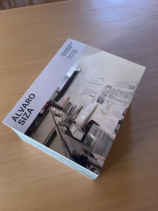 Livros ‘a casa de quem faz casas’ Siza e outros