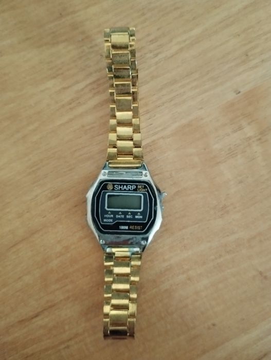 Электронные наручные часы