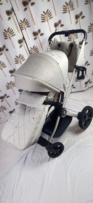 Wózek Venicci Tinum Upline 3w1