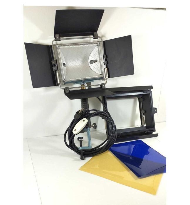 Кіно-фото освітлювачі "КФО-0,5";  "СВЕТ-500"