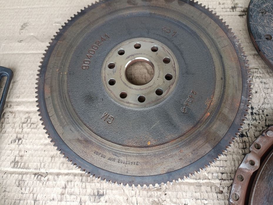 Комплект щеплення 2.2 Dti Opel Astra Zafira Signum Vectra