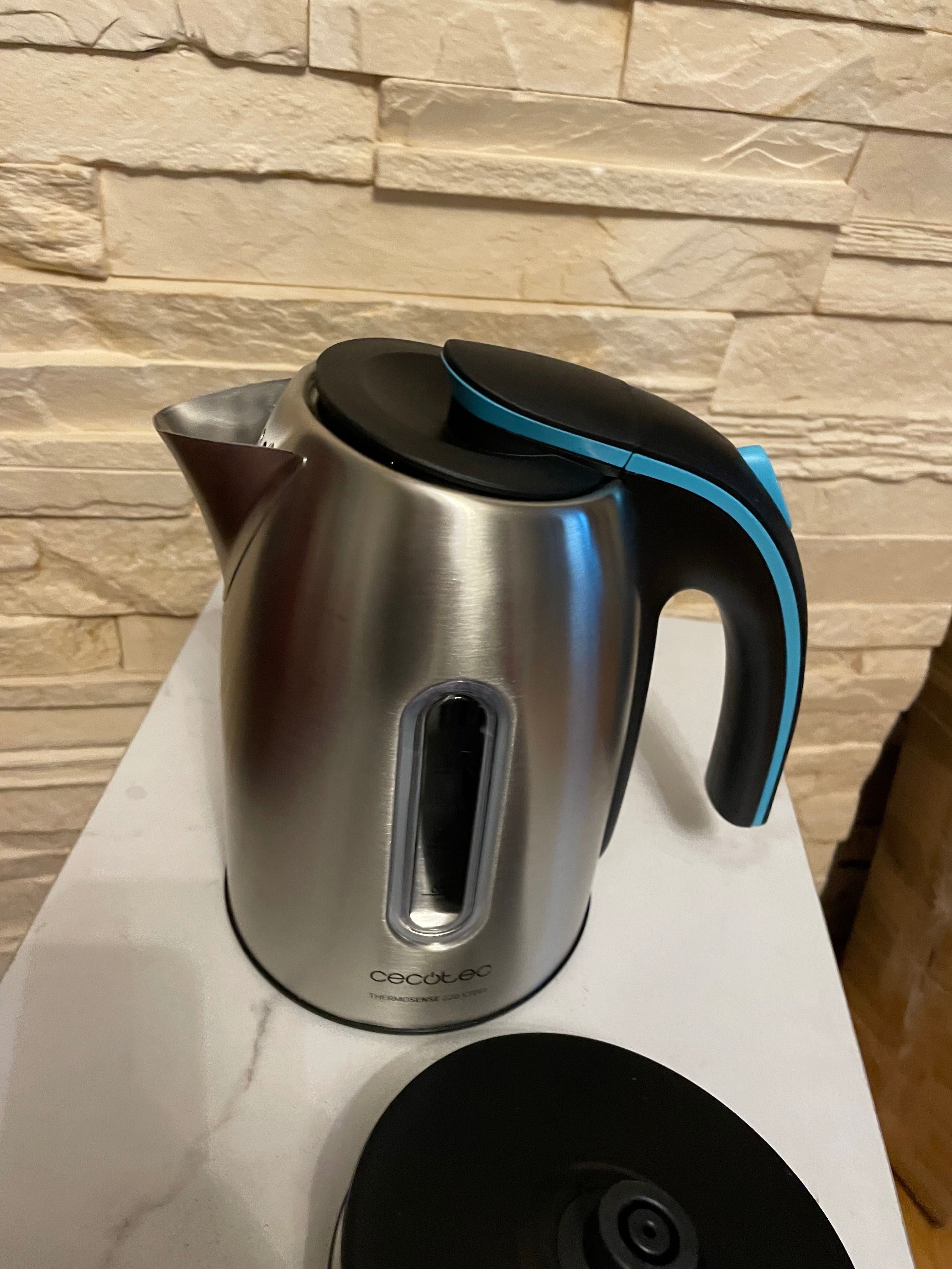 Czajnik elektryczny Cecotec ThermoSense 220, 1630 W 1,2 l srebrny