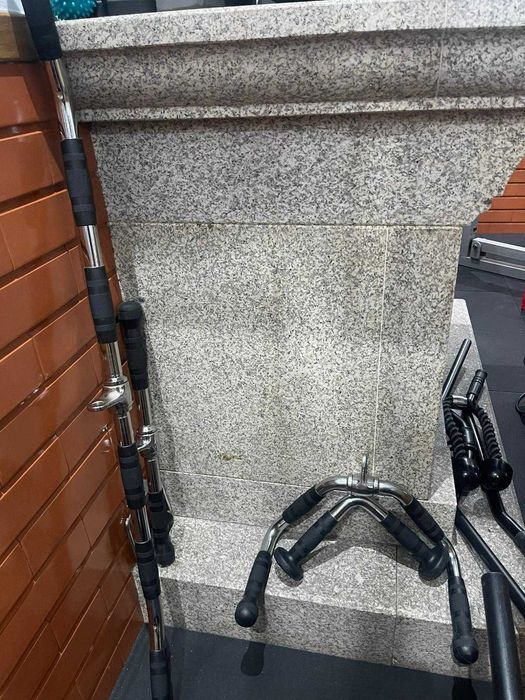 Ginásio Completo - Máquinas/Polia/Halteres e Mais